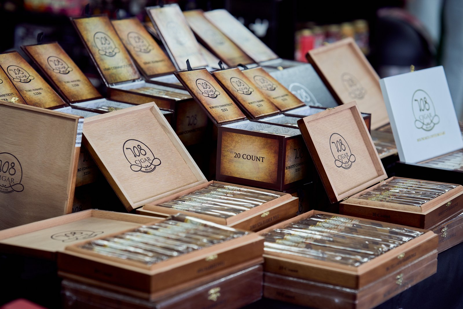 708 Cigar Rolling With Master Bomba at Willow Grove